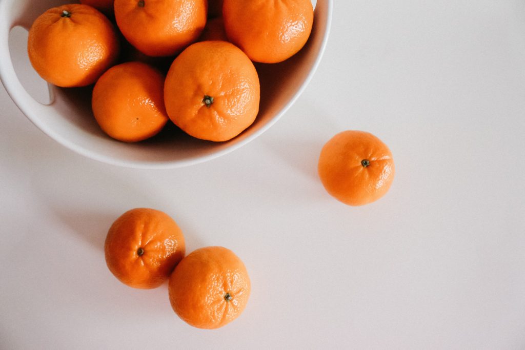 oranges in a bowl